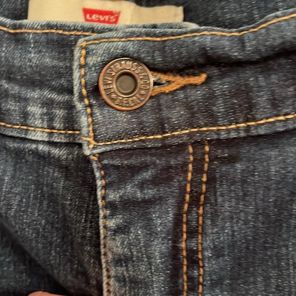 Women’s Red Tag Levi’s Perfectly Slimming 512 Bootcut size 16. Stretchy - Picture 3 of 8